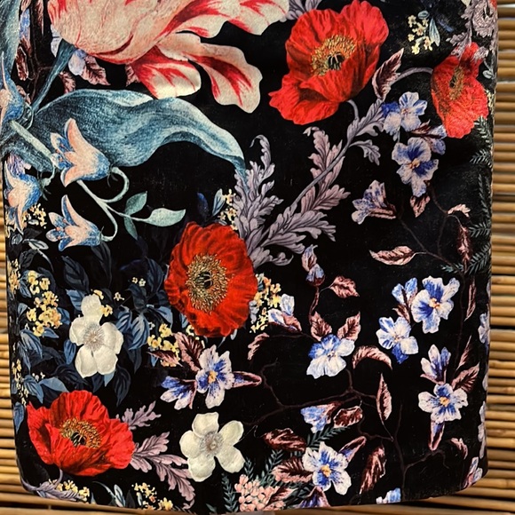 STUNNING!!! MINKPINK  Floral Skirt - Picture 3 of 7